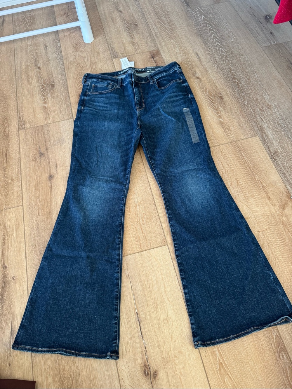 American Eagle Next Level Stretch Super High Rise Flare Jeans size 14R 32W NEW